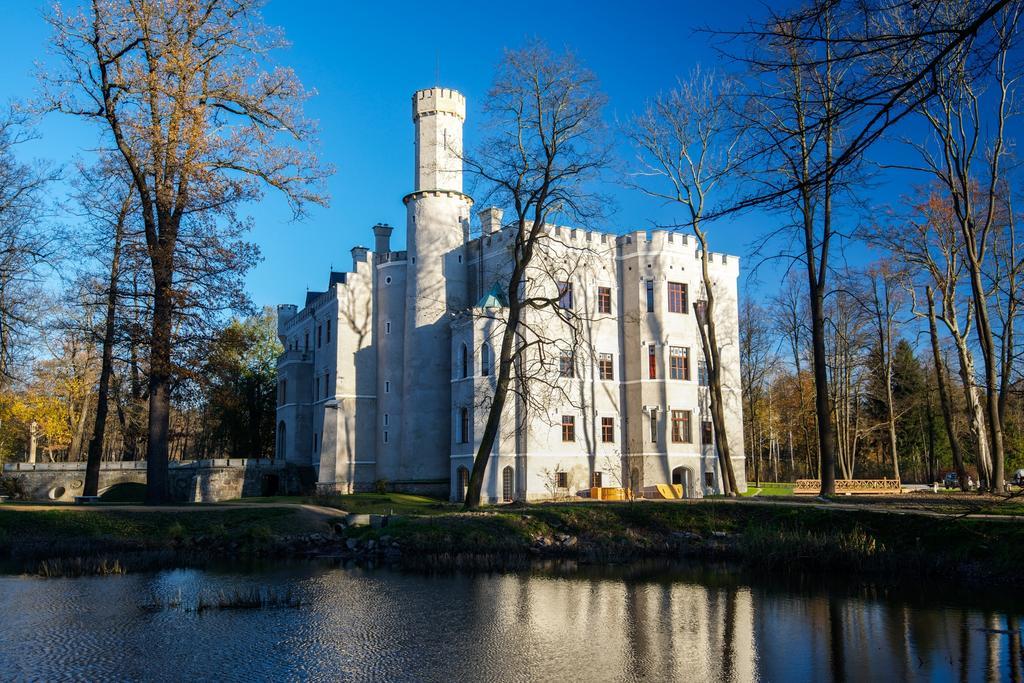 Zamek Karpniki Schloss Fischbach Ломница Екстериор снимка