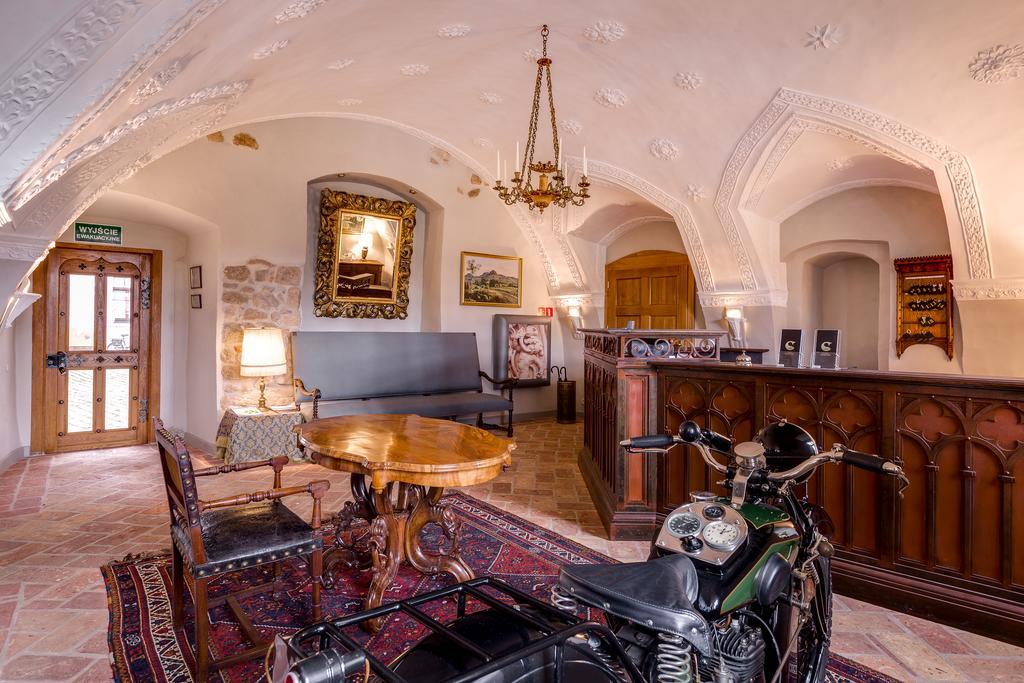 Zamek Karpniki Schloss Fischbach Ломница Екстериор снимка