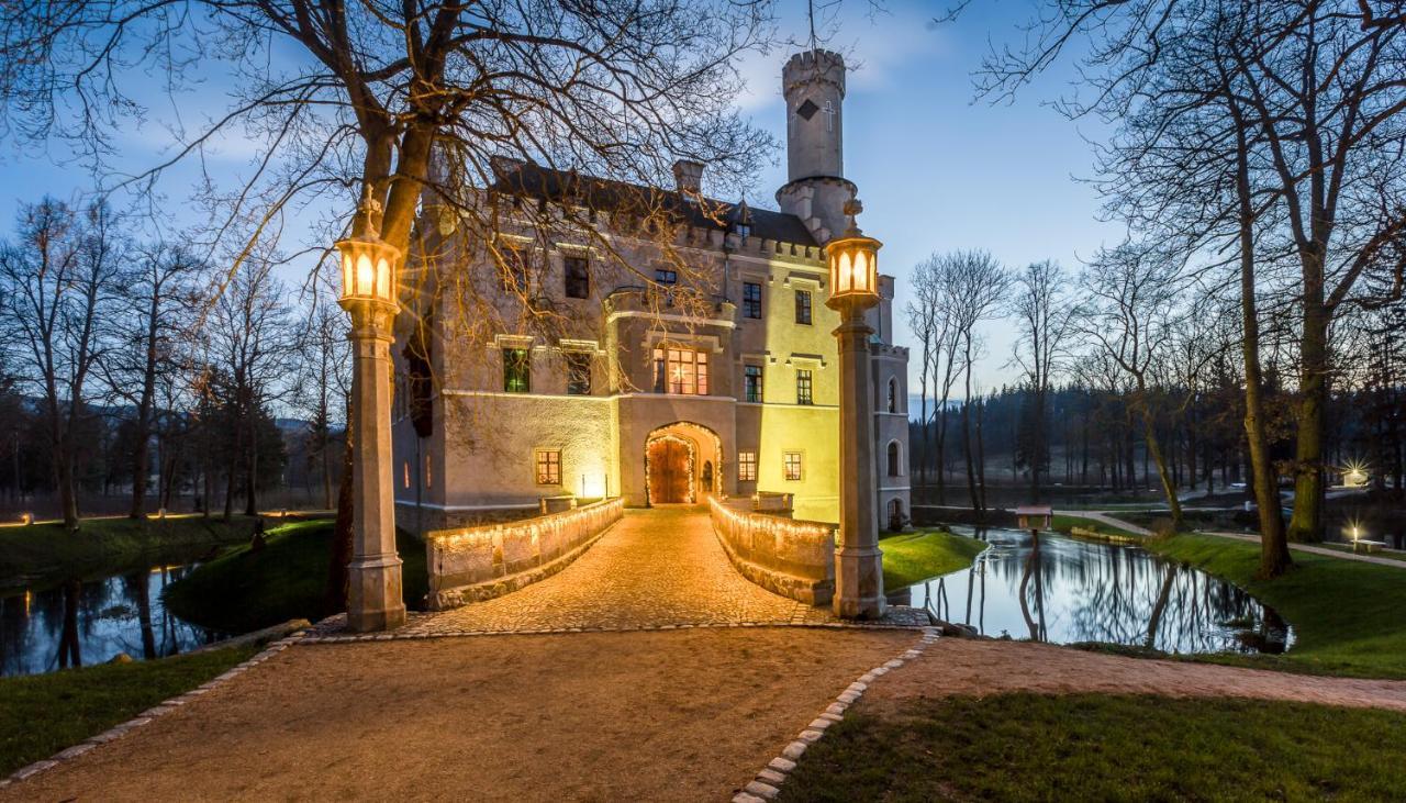 Zamek Karpniki Schloss Fischbach Ломница Екстериор снимка