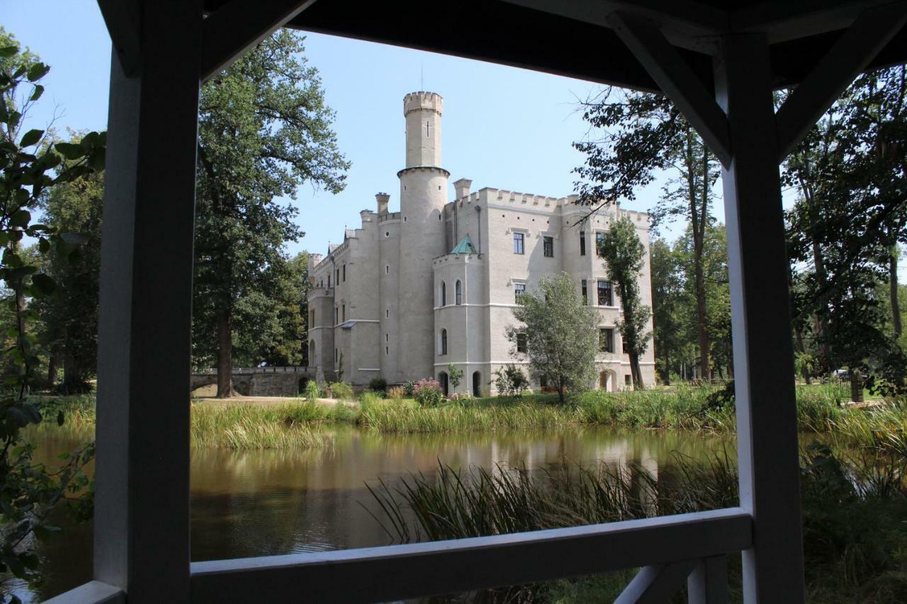 Zamek Karpniki Schloss Fischbach Ломница Екстериор снимка